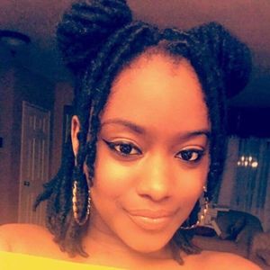 Meet your Posher, Janelle